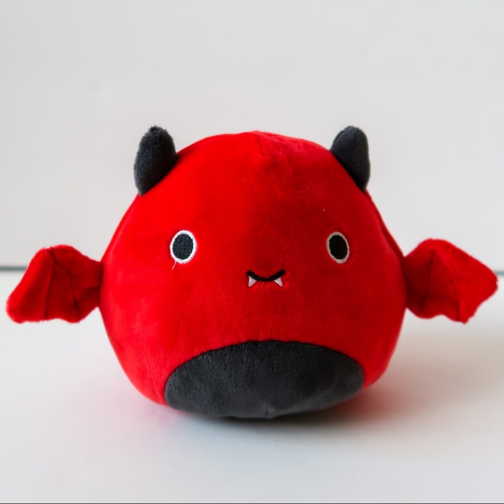 NWT Squishmallow Flip A Mallows 5in Tally / Dante the Demon Witch Halloween 2021